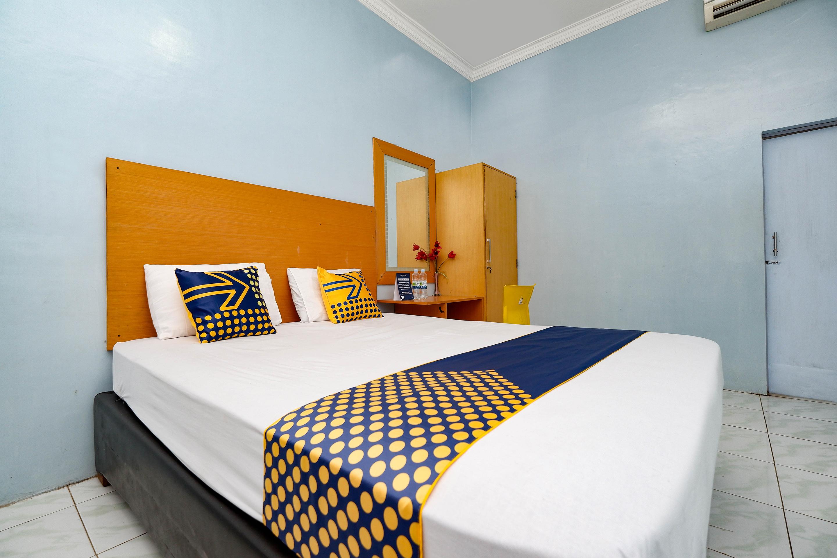 สปอต ออน 2240 ซิมปัง ตูจูห์ เรสซิเดนซ์ Hotel Kudus ภายนอก รูปภาพ