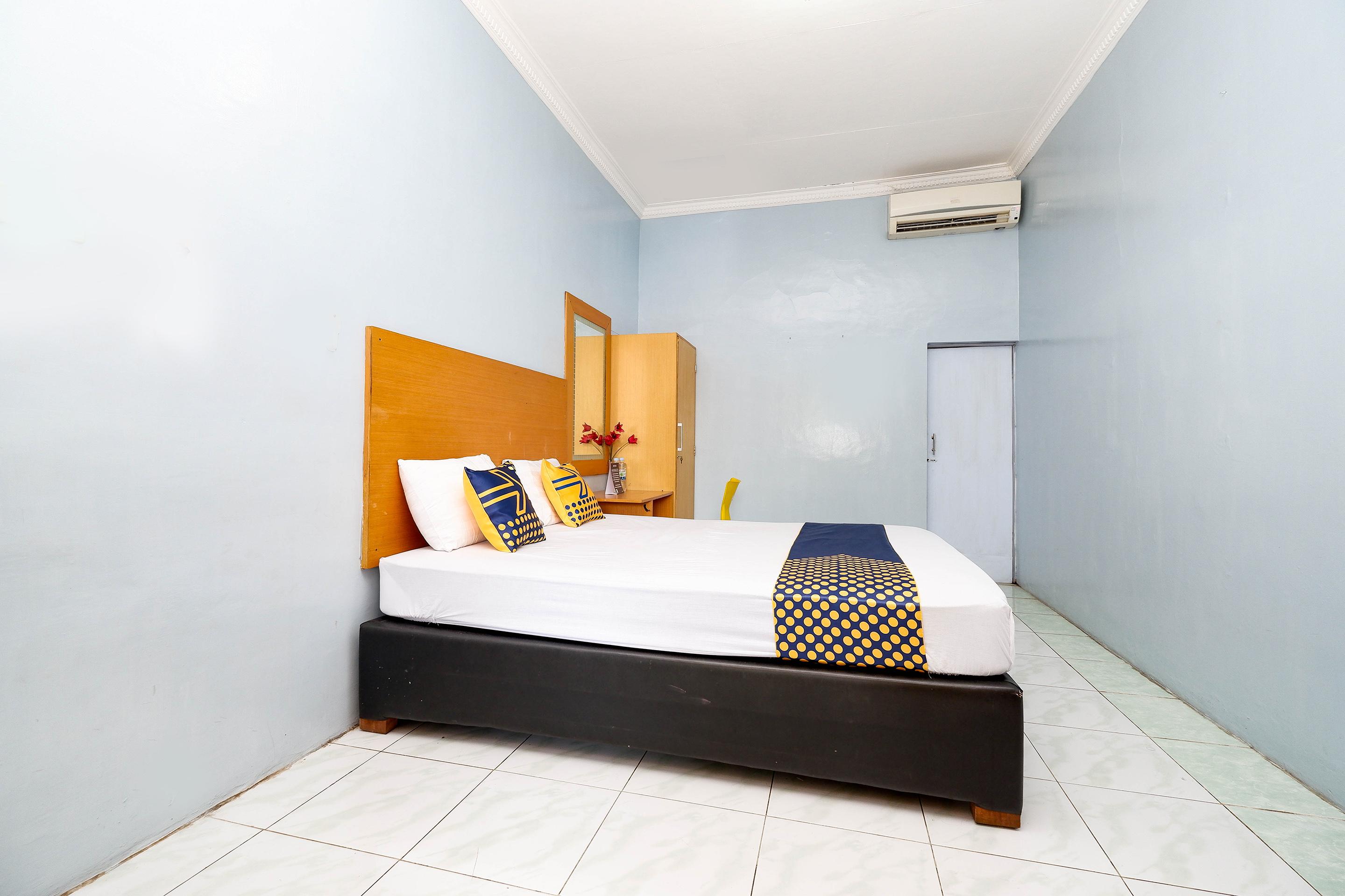 สปอต ออน 2240 ซิมปัง ตูจูห์ เรสซิเดนซ์ Hotel Kudus ภายนอก รูปภาพ