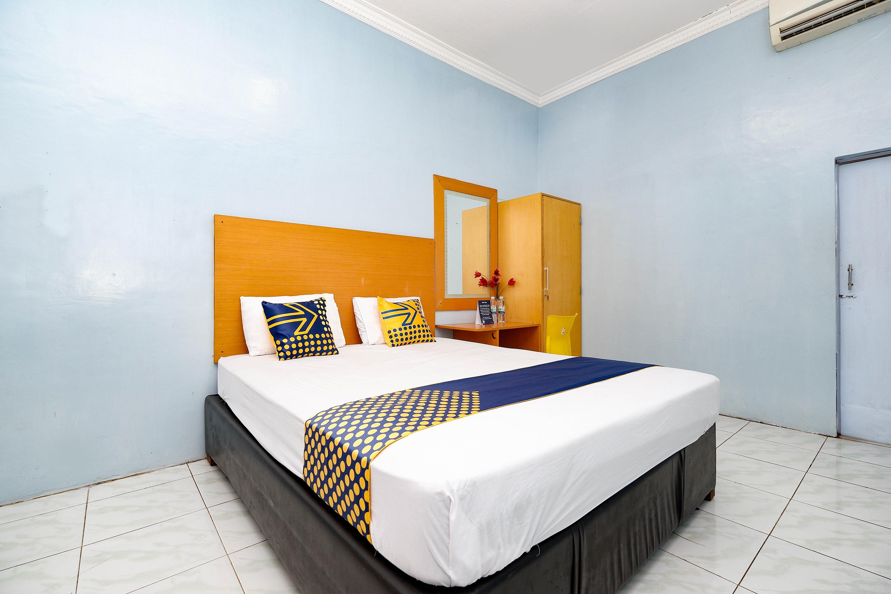 สปอต ออน 2240 ซิมปัง ตูจูห์ เรสซิเดนซ์ Hotel Kudus ภายนอก รูปภาพ