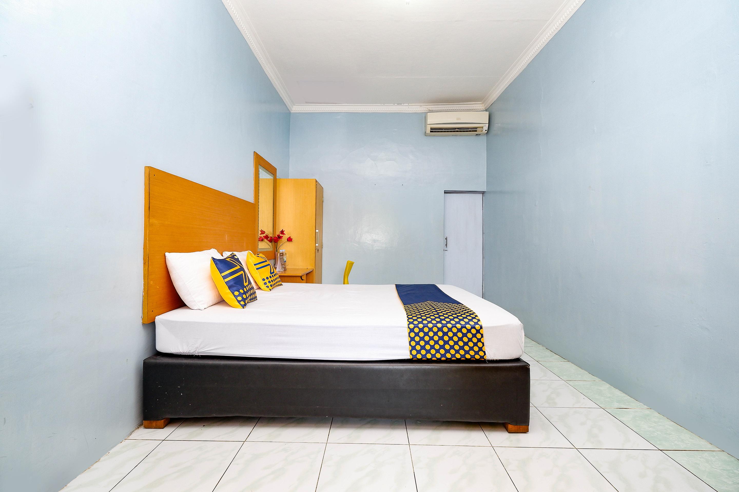 สปอต ออน 2240 ซิมปัง ตูจูห์ เรสซิเดนซ์ Hotel Kudus ภายนอก รูปภาพ